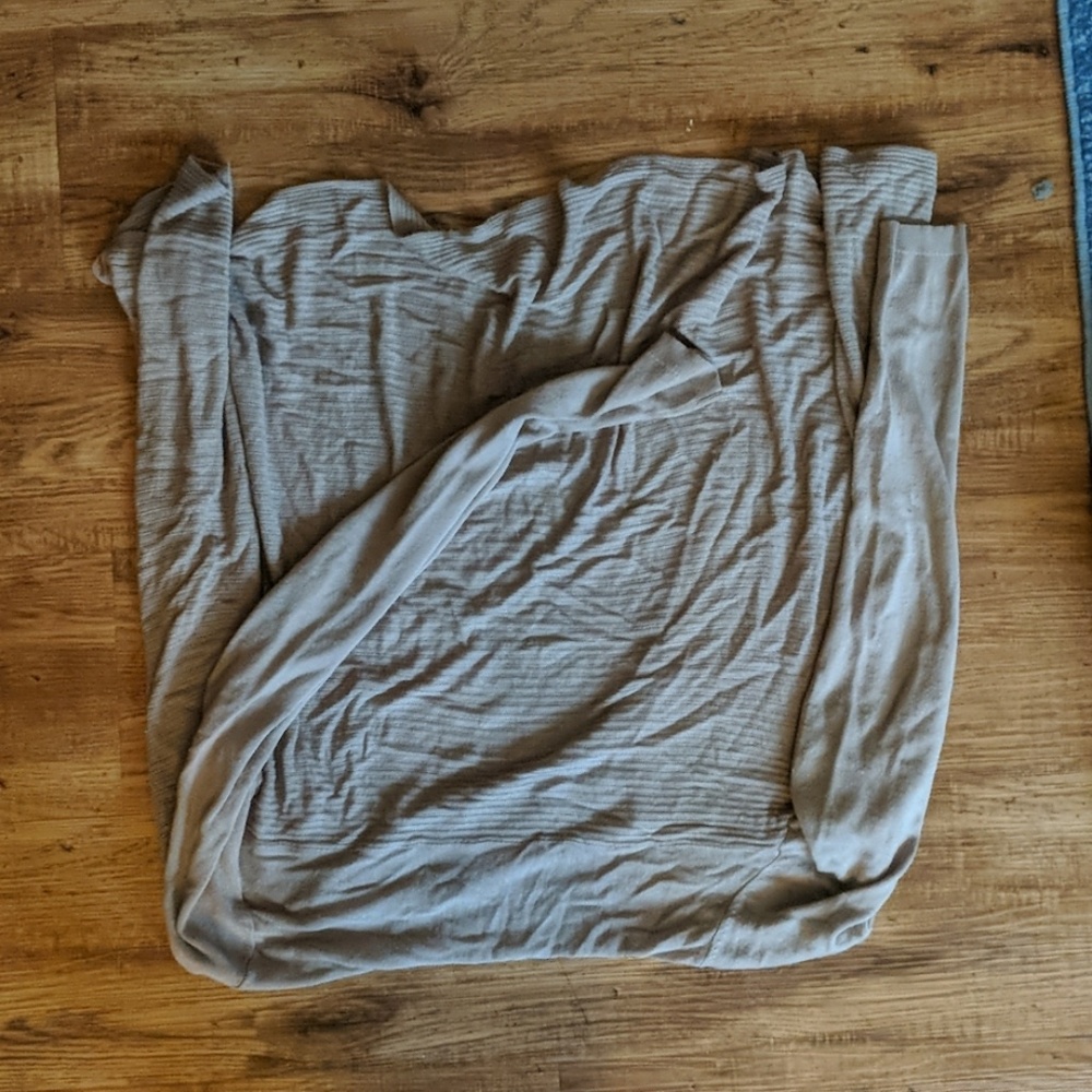 Cardigan - Picture 2 of 4